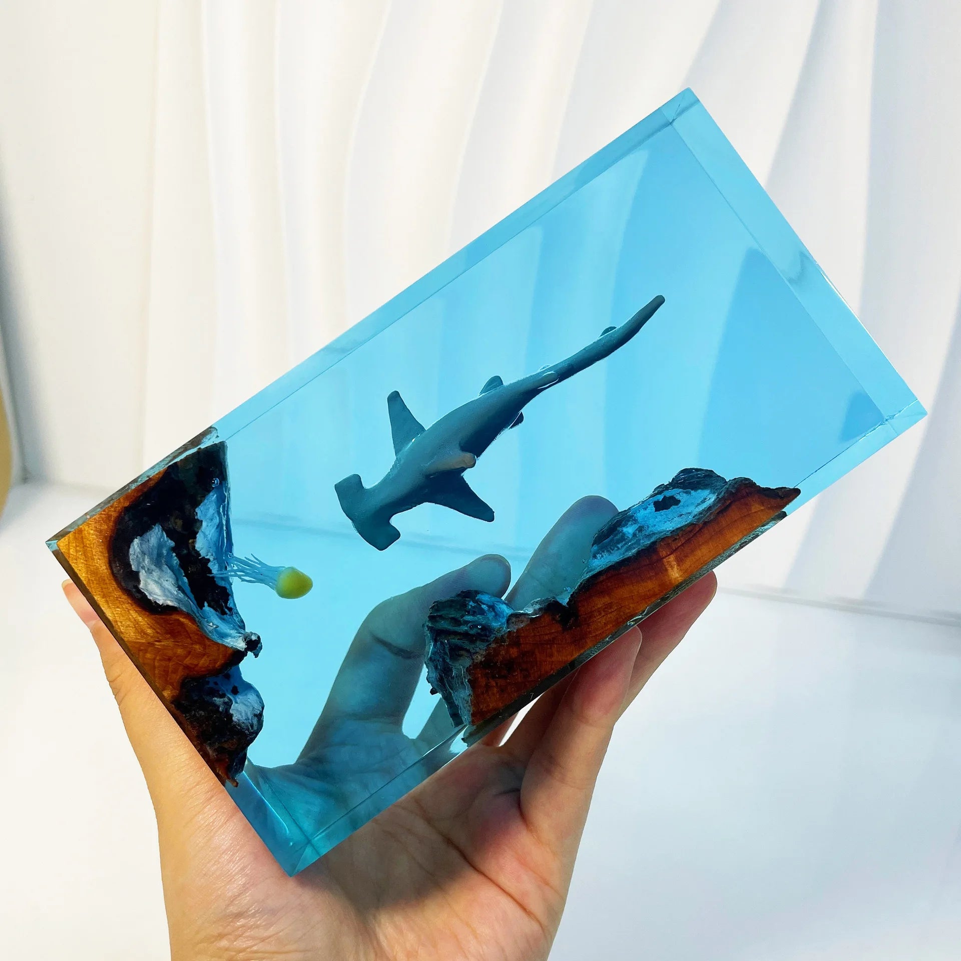 Ocean Animals Organism Resin Table Light Creactive Art Decoration Lamp Whale Shark Diver Theme Night Light USB Charge