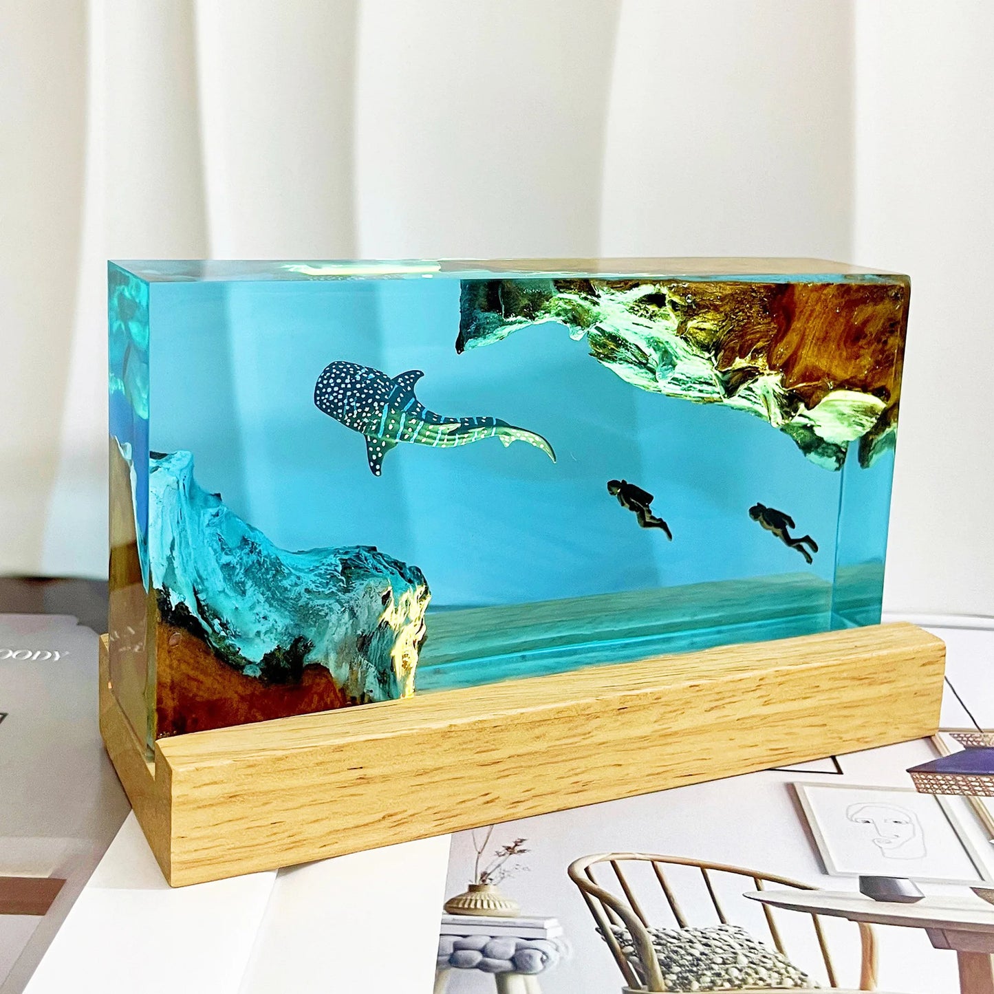 Ocean Animals Organism Resin Table Light Creactive Art Decoration Lamp Whale Shark Diver Theme Night Light USB Charge